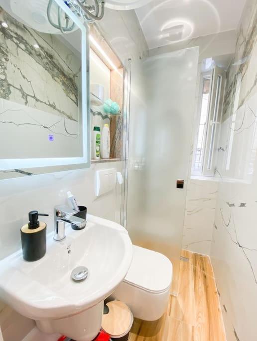 City Center 14 - Tirana Way Apartments Ngoại thất bức ảnh